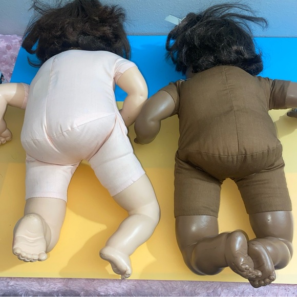 Two vintage madame Alexander dolls year 77,&65 19” - Picture 7 of 13